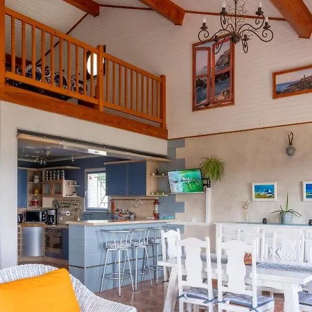 Maison Avec Vue Panoramique, Piscine Et