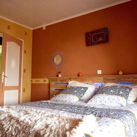 Maison Avec Vue Panoramique, Piscine Et Trentels